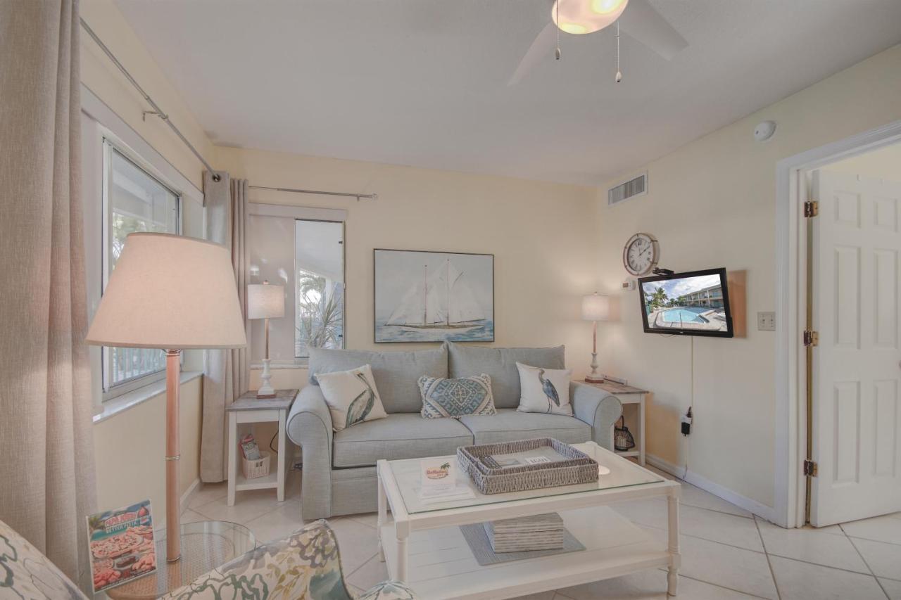 קלירווטר ביץ' Five Palms Vacation Rentals- Daily - Weekly - Monthly מראה חיצוני תמונה
