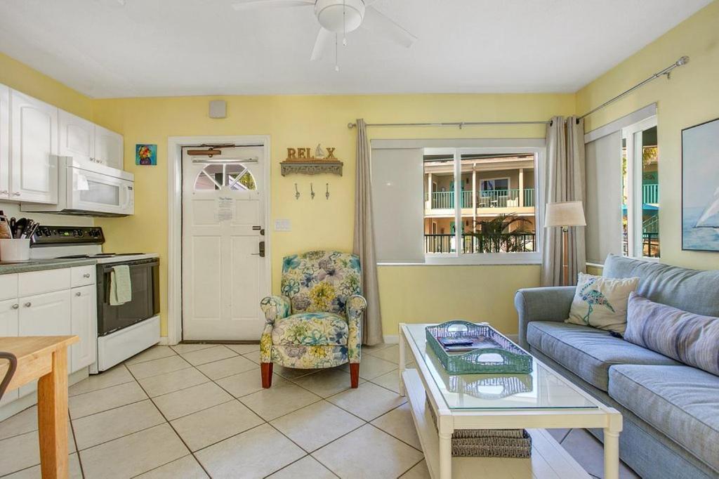 קלירווטר ביץ' Five Palms Vacation Rentals- Daily - Weekly - Monthly מראה חיצוני תמונה