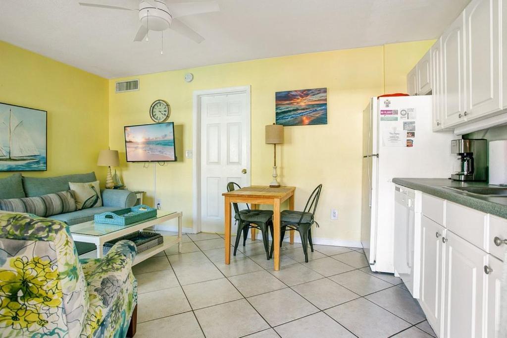 קלירווטר ביץ' Five Palms Vacation Rentals- Daily - Weekly - Monthly מראה חיצוני תמונה