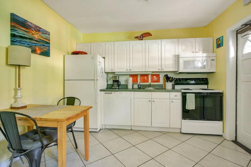 קלירווטר ביץ' Five Palms Vacation Rentals- Daily - Weekly - Monthly מראה חיצוני תמונה