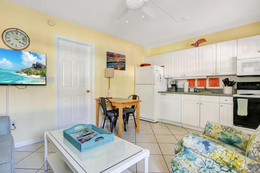 קלירווטר ביץ' Five Palms Vacation Rentals- Daily - Weekly - Monthly מראה חיצוני תמונה