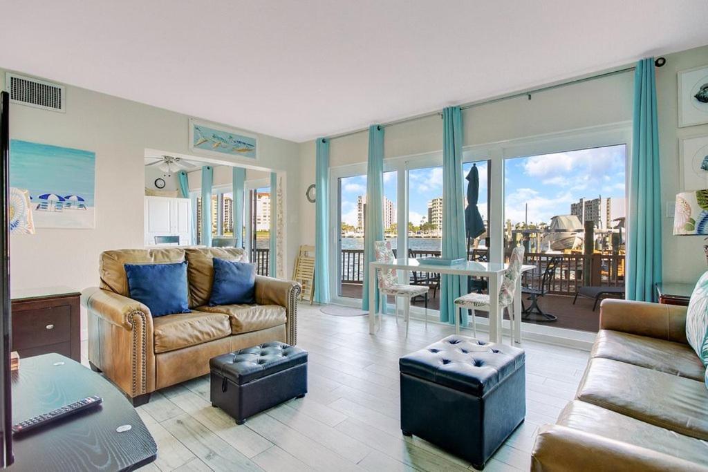 קלירווטר ביץ' Five Palms Vacation Rentals- Daily - Weekly - Monthly מראה חיצוני תמונה